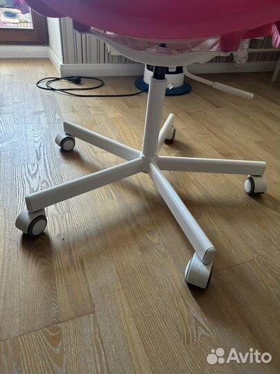 Стул IKEA на колесиках