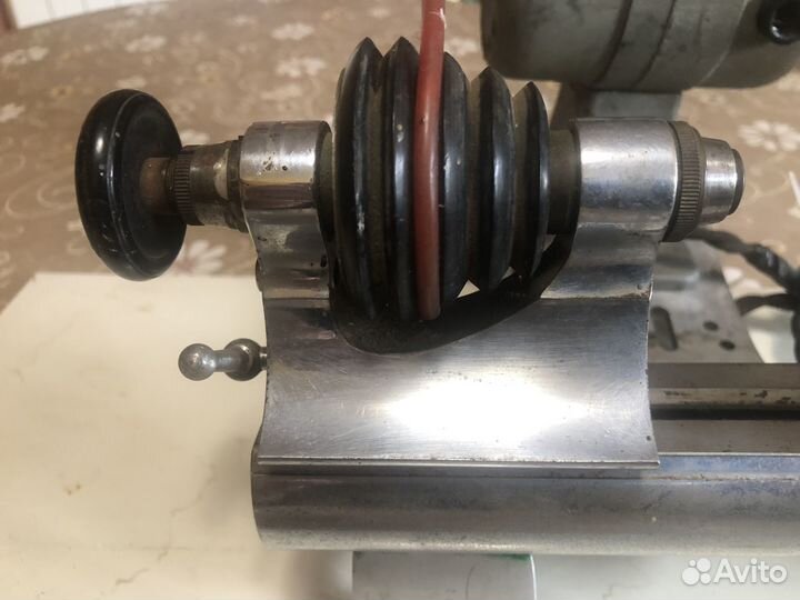 Часовой токарный станок Marshall