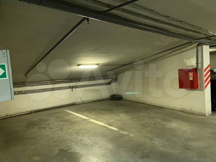 Машиноместо, 14 м²