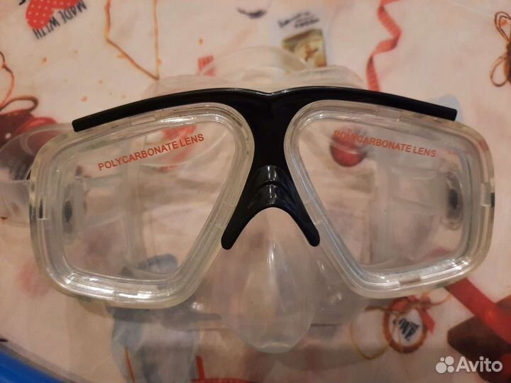 Маска и трубка для плавания