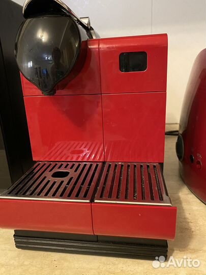 Кофемашина nespresso с капучинатором
