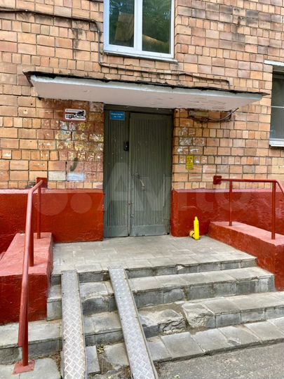 2-к. квартира, 42,1 м², 1/9 эт.