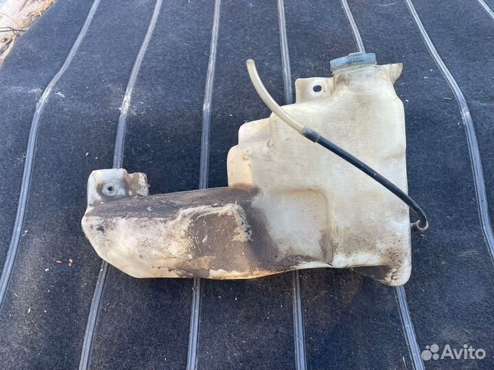 Бачок омывателя Audi 80 B3