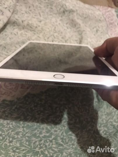 Продам iPad 3 мини