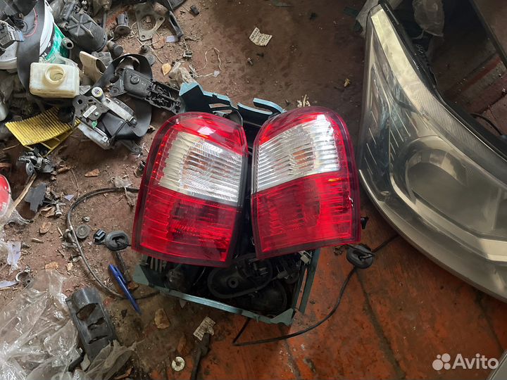 Террано d10 фонарь правый