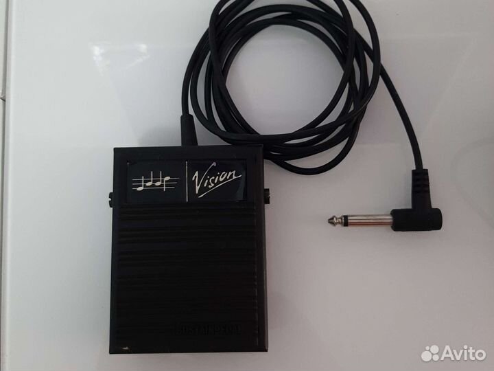 Сустейн педаль для синтезатора