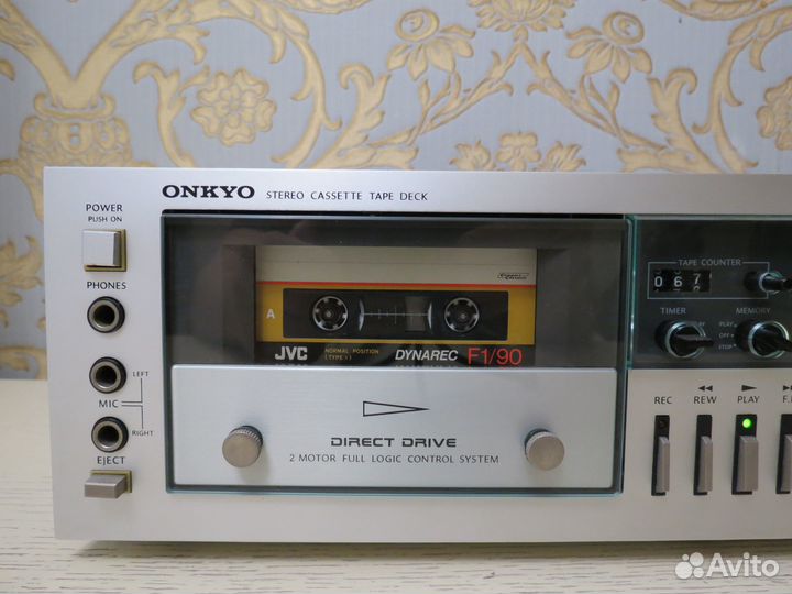 Кассетная дека с прямым приводом Onkyo TA-2050