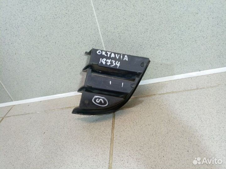 Решетка в бампер правая Skoda Octavia A5