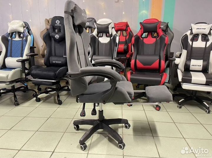 Компьютерное офисное кресло с массажем (новые)