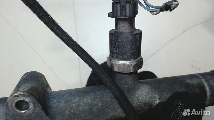 Рампа топливная Chrysler Voyager, 2006