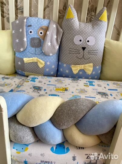 Бортики в кроватку+комплект постельного белья