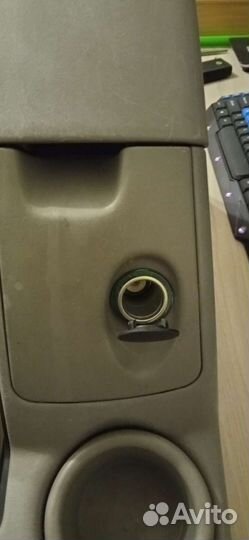 Подлокотник Mitsubishi L200