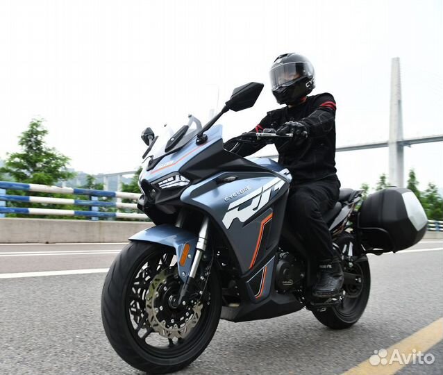 Дорожный мотоцикл Cyclone RG401 новый