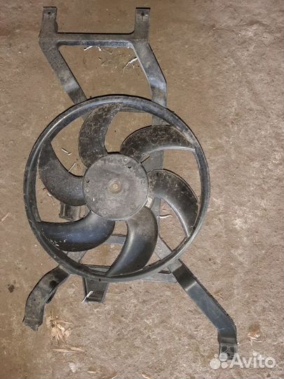 Вентилятор охлаждения Ниссан Альмера G15