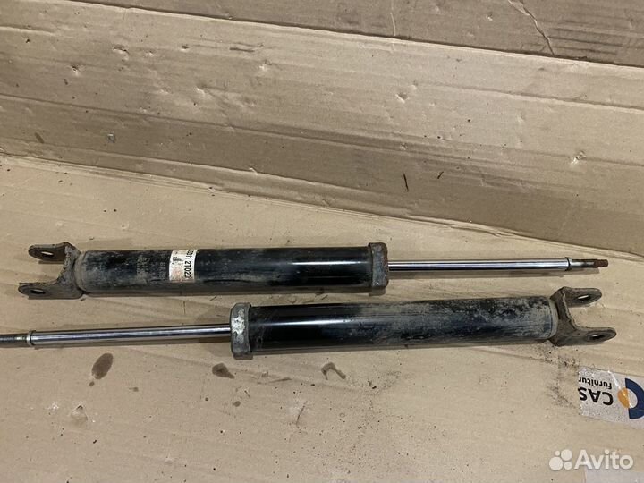 Hyundai Sonata Амортизатор задний левый и правый
