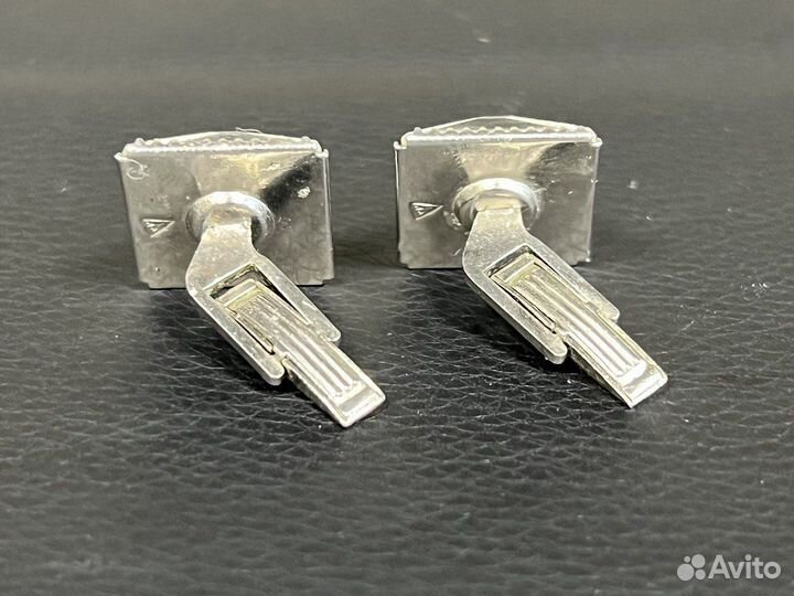 Запонки квадраты