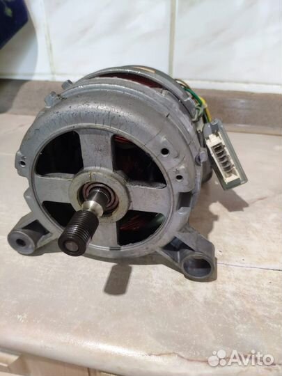 Двигатель на стиральную машину