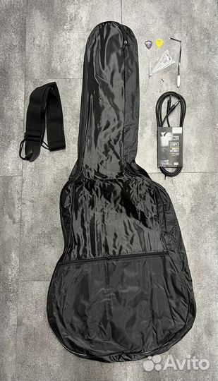 Электрогитара с комплектом (новая)