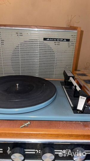 Виниловый проигрыватель СССР