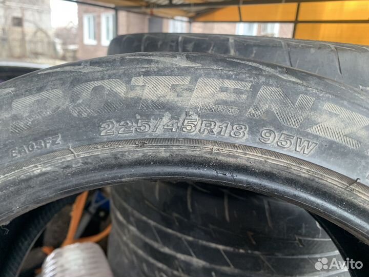 Bridgestone Potenza RE003 Adrenalin 225/45 R18 95W