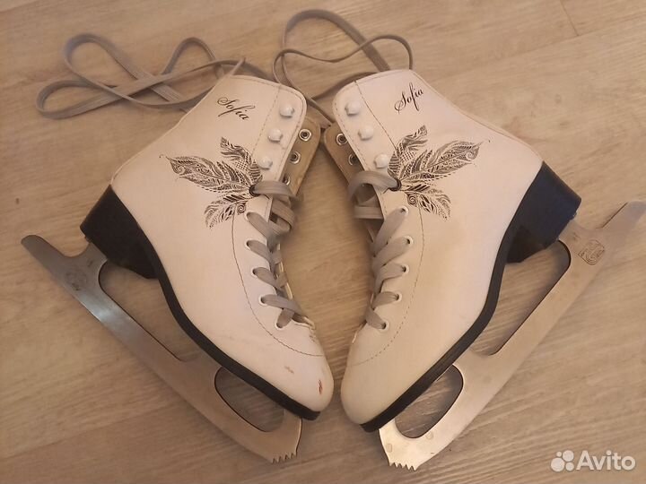 Коньки фигурные