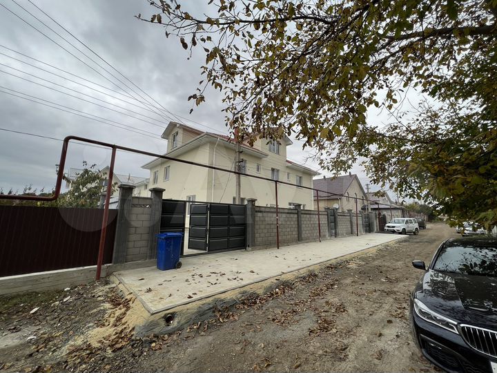 Гостиница, 900 м²