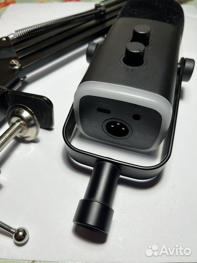 Стойка для микрофона настольная + микрофон