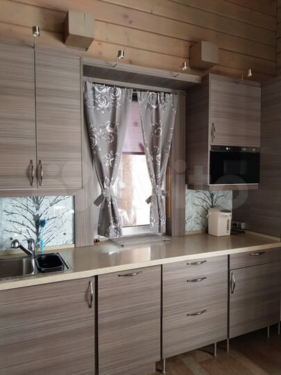 Дом 270 м² на участке 10,5 сот.