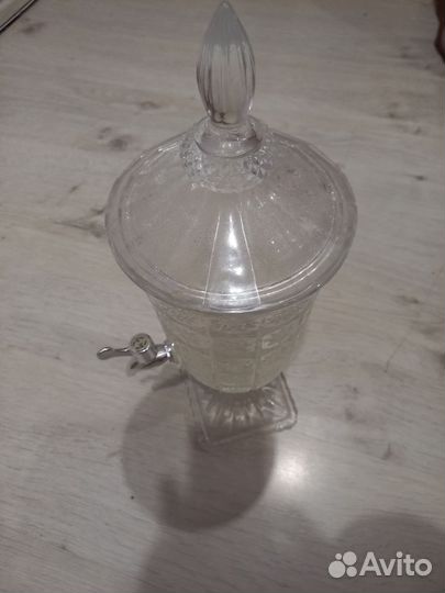 Стеклянный диспенсер для напитков