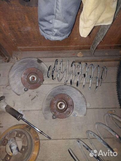 Поворотные кулаки. Mitsubishi lancer9