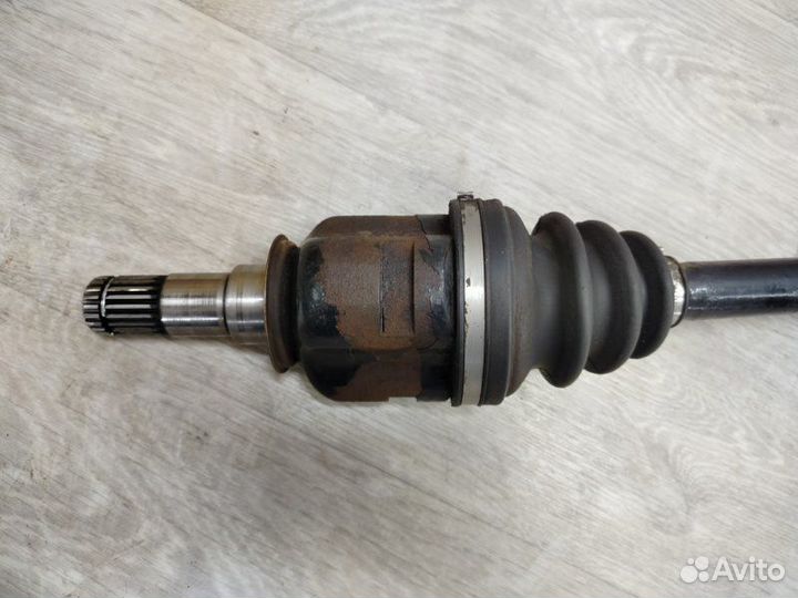 Привод передний правый Toyota Avensis T25 1zzfe