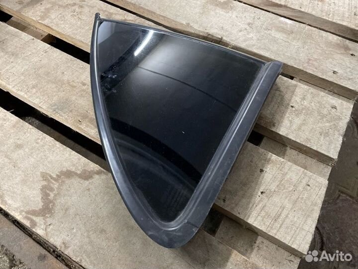 Форточка кузова задняя правая Nissan Almera QG15DE