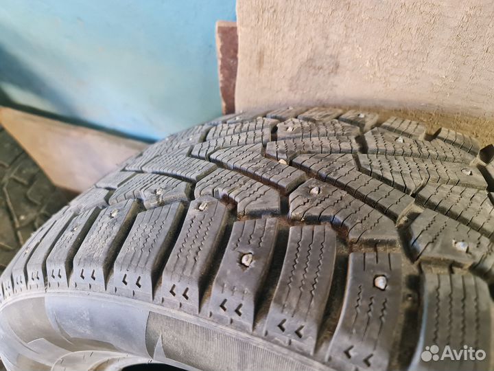 Pirelli Ice Zero 235/65 R17