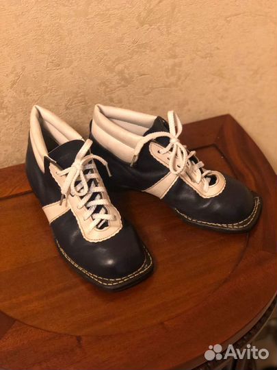 Лыжные ботинки р.33 в отличном состоянии