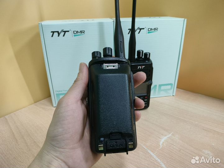 Две рации TYT MD-UV390 AES-256 10 Bатт 3600 мАч