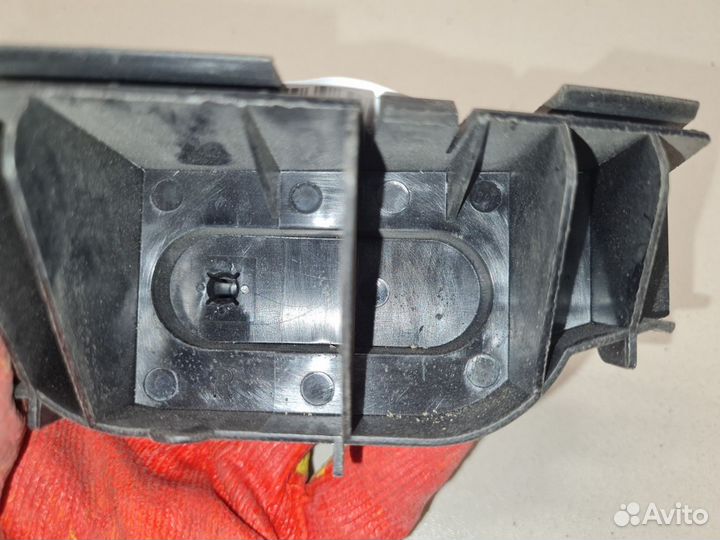 Кронштейн бампера заднего правый Toyota Corolla E12 2001-2007