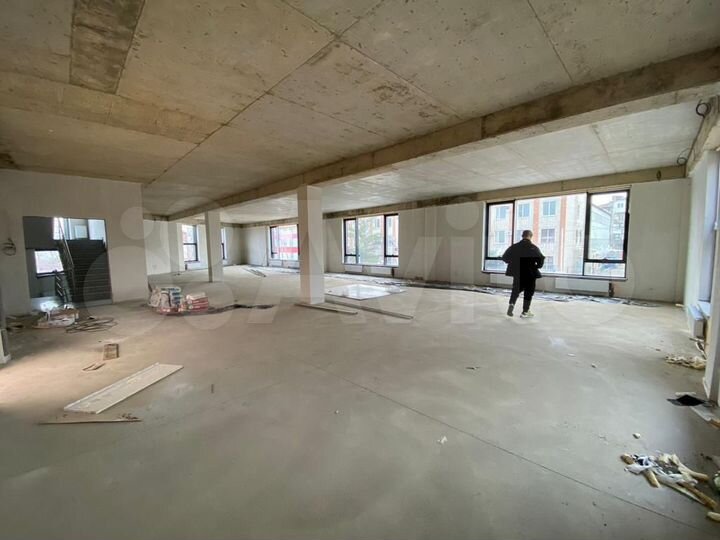 2 этаж в центре п. Яблоновского, 1 линия, 210м²