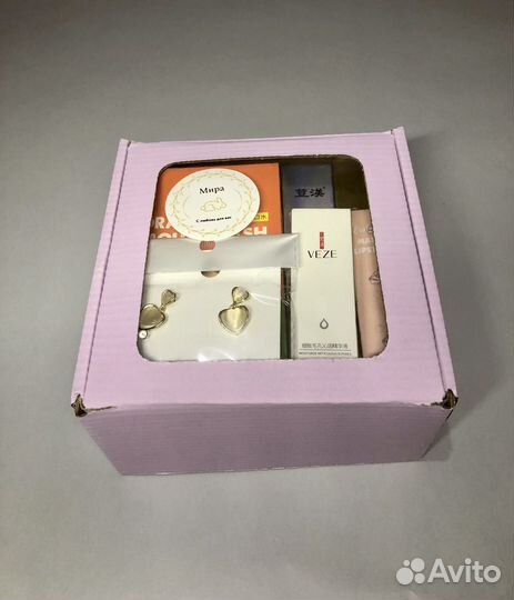 Подарочный бокс с косметикой