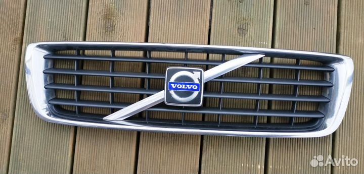 Решетка радиатора Volvo S80 2006-2010 30764070