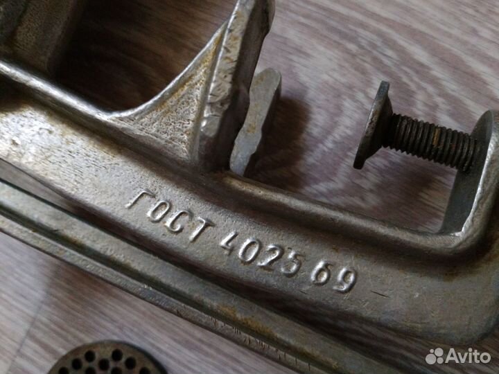 Мясорубка ручная СССР чугунная