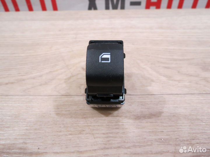 Кнопка стеклоподъемника задняя Hyundai Creta 2