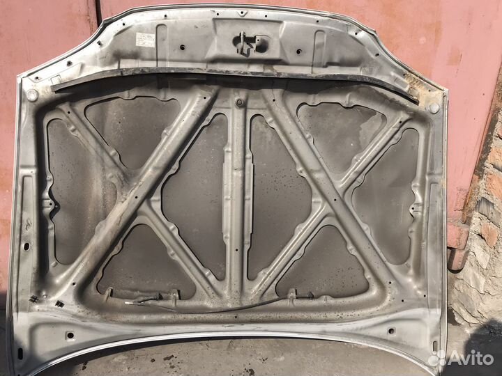 Капот Toyota caldina st211