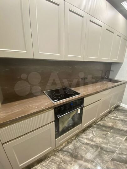 3-к. квартира, 105 м², 1/6 эт.