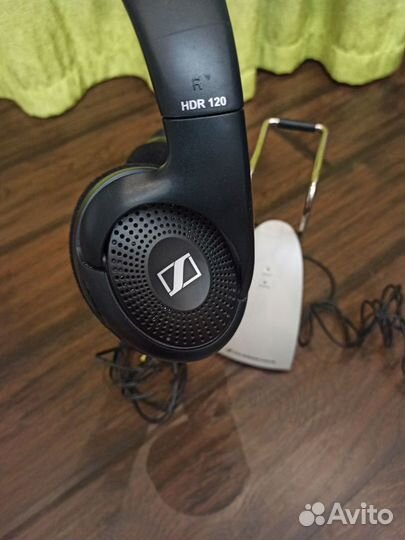 Беспроводные наушники Sennheiser