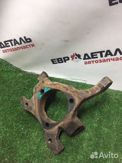 Кулак поворотный передний левый Opel Astra H седан