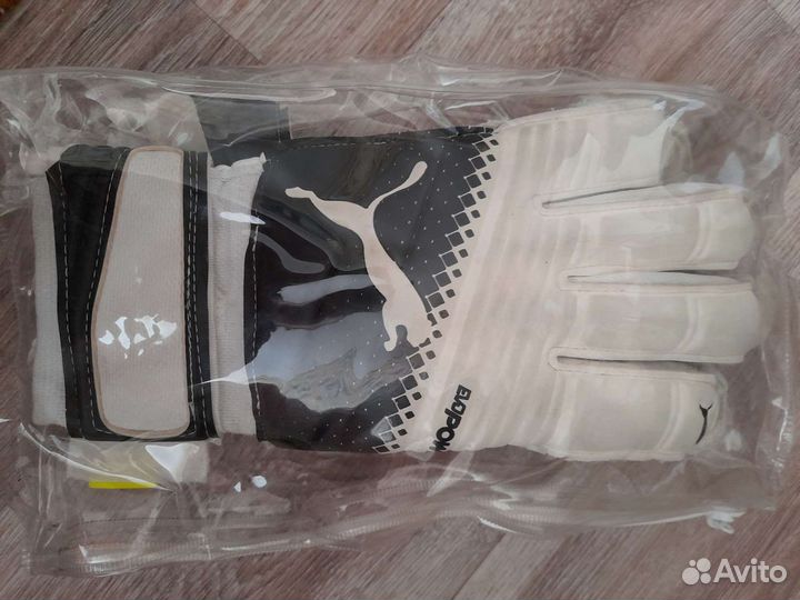 Перчатки вратарские