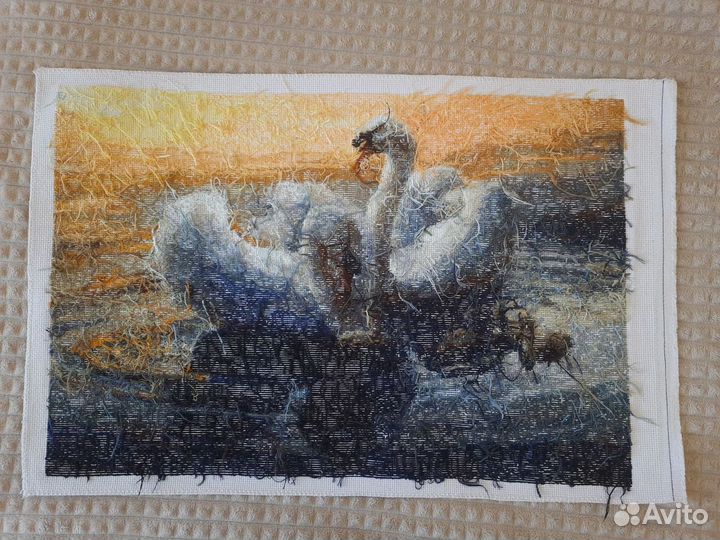 Готовая картина крестом Лебеди. 41х61 см