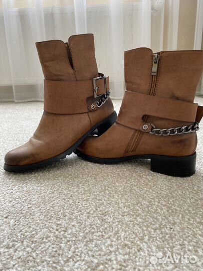 Полусапожки 39