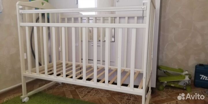 Детская кроватка