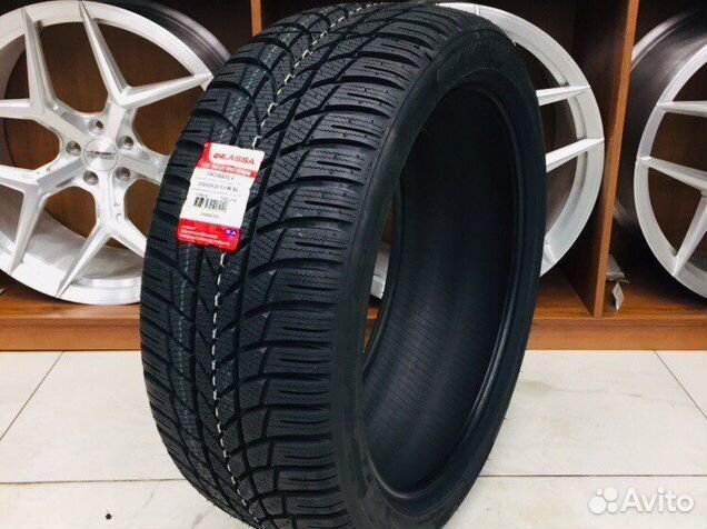 Lassa Snoways 4 255/40 R20